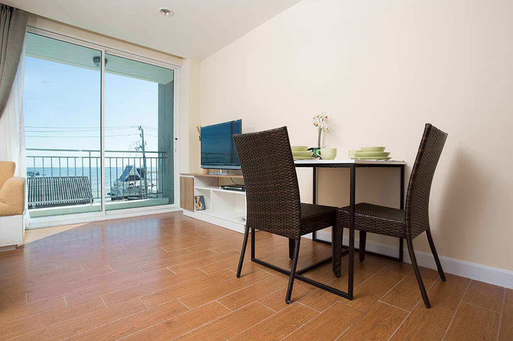 Bbg Seaside Luxurious Service Apartment Bang Saen Luaran gambar