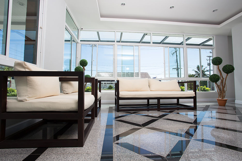 Bbg Seaside Luxurious Service Apartment Bang Saen Luaran gambar