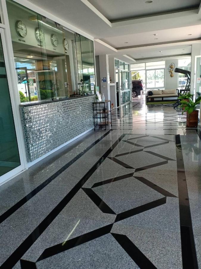 Bbg Seaside Luxurious Service Apartment Bang Saen Luaran gambar